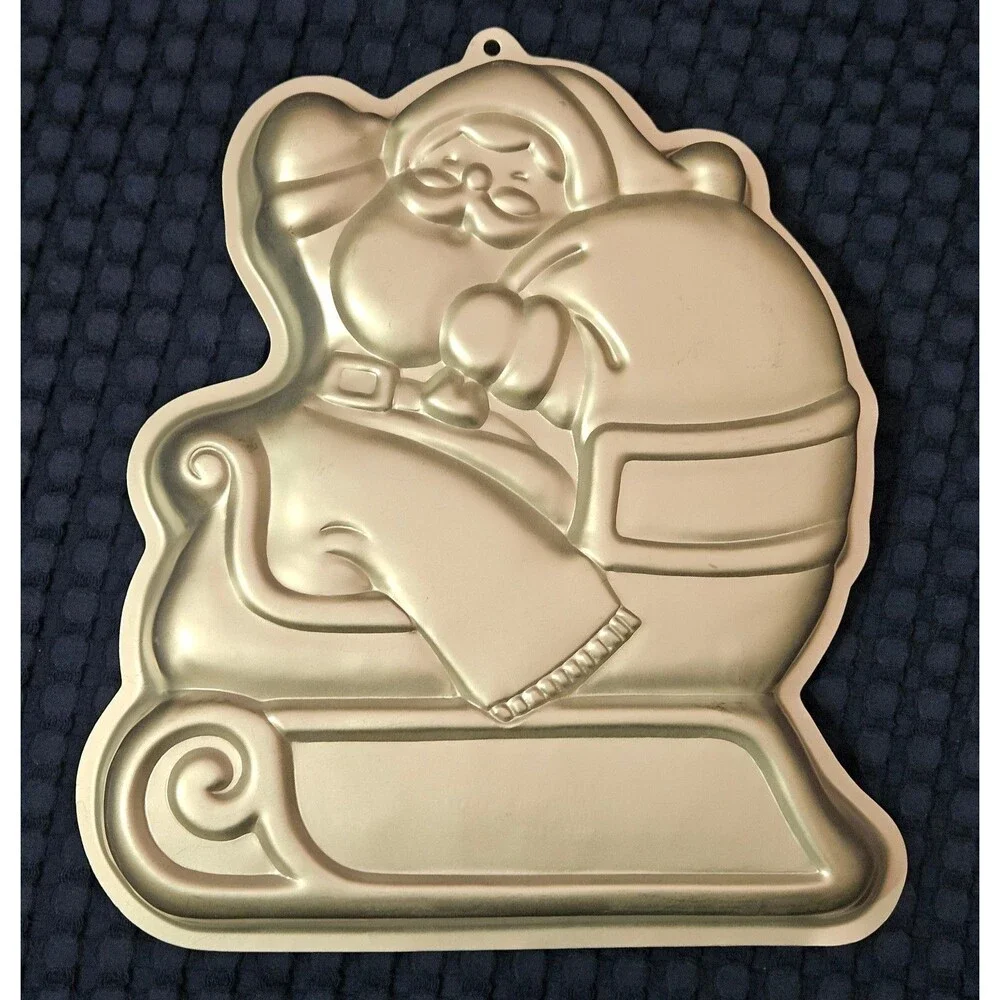 Vintage 1984 Wilton Santa N Sleigh Cake Pan 2105-3235 Christmas w/ Instructions